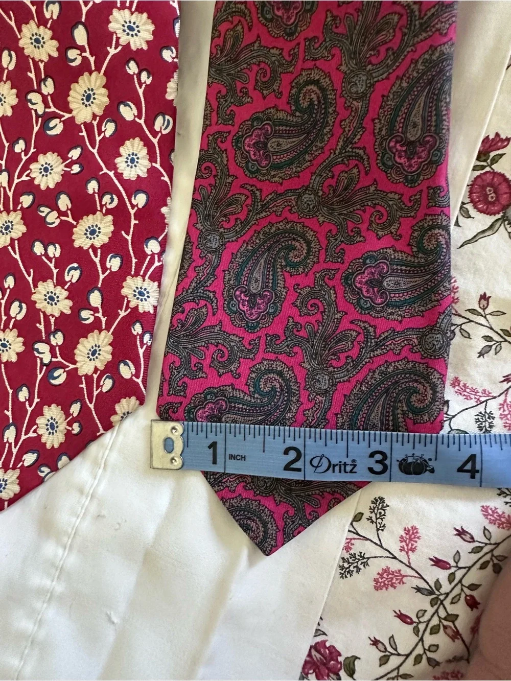 Bundle Neck ties Brooks Brothers and Robert TalboRed Floral and Paisley Silk Tie